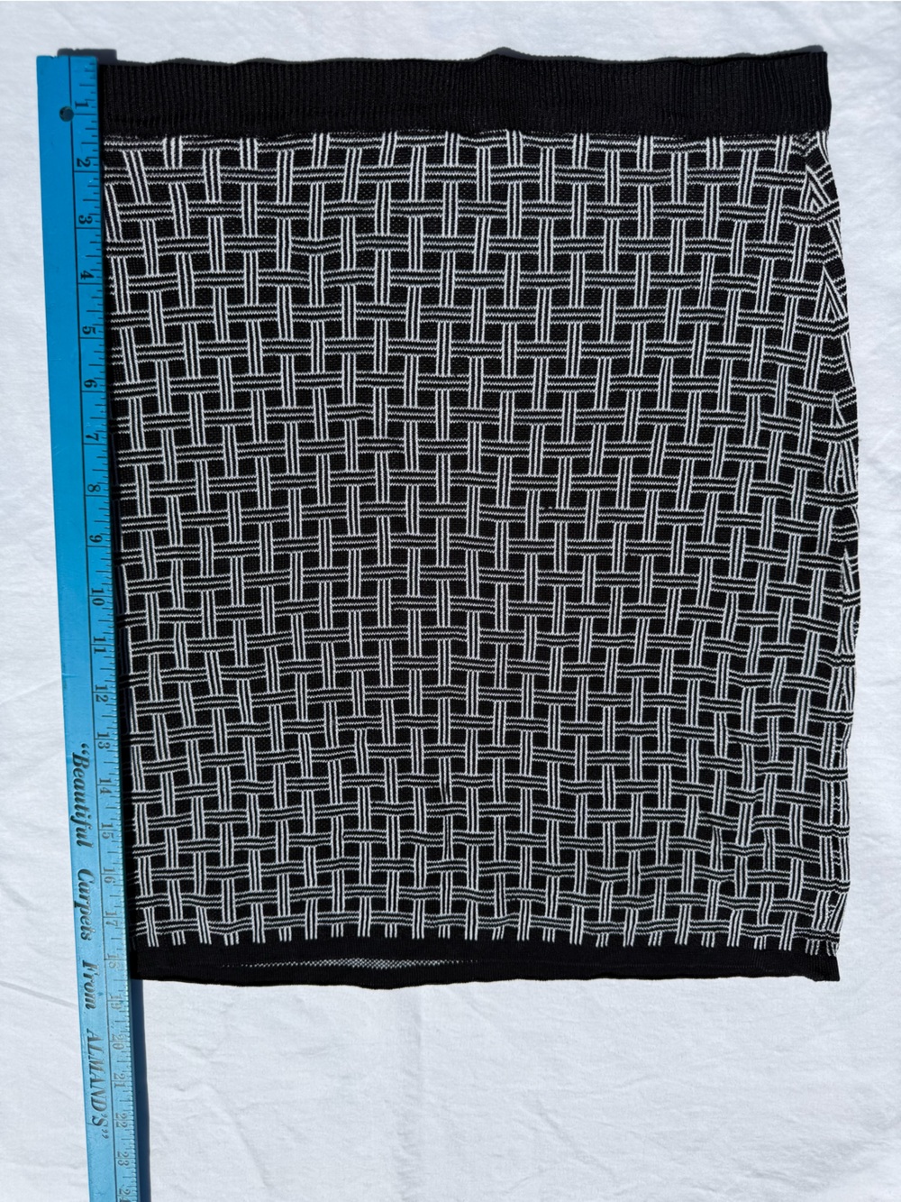 Isaac Mizrahi Black and White Geometric Knit Pencil Skirt